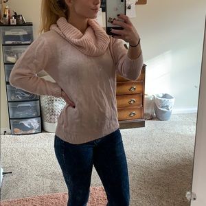 Light pink knitted sweater